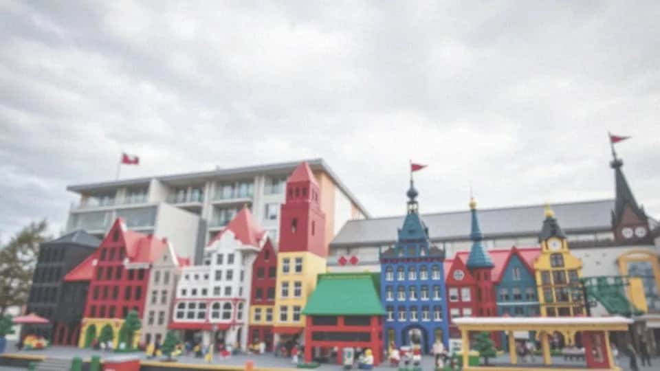 Legoland Dania czy Niemcy: Gdzie znajdziesz lepsze atrakcje i ceny?