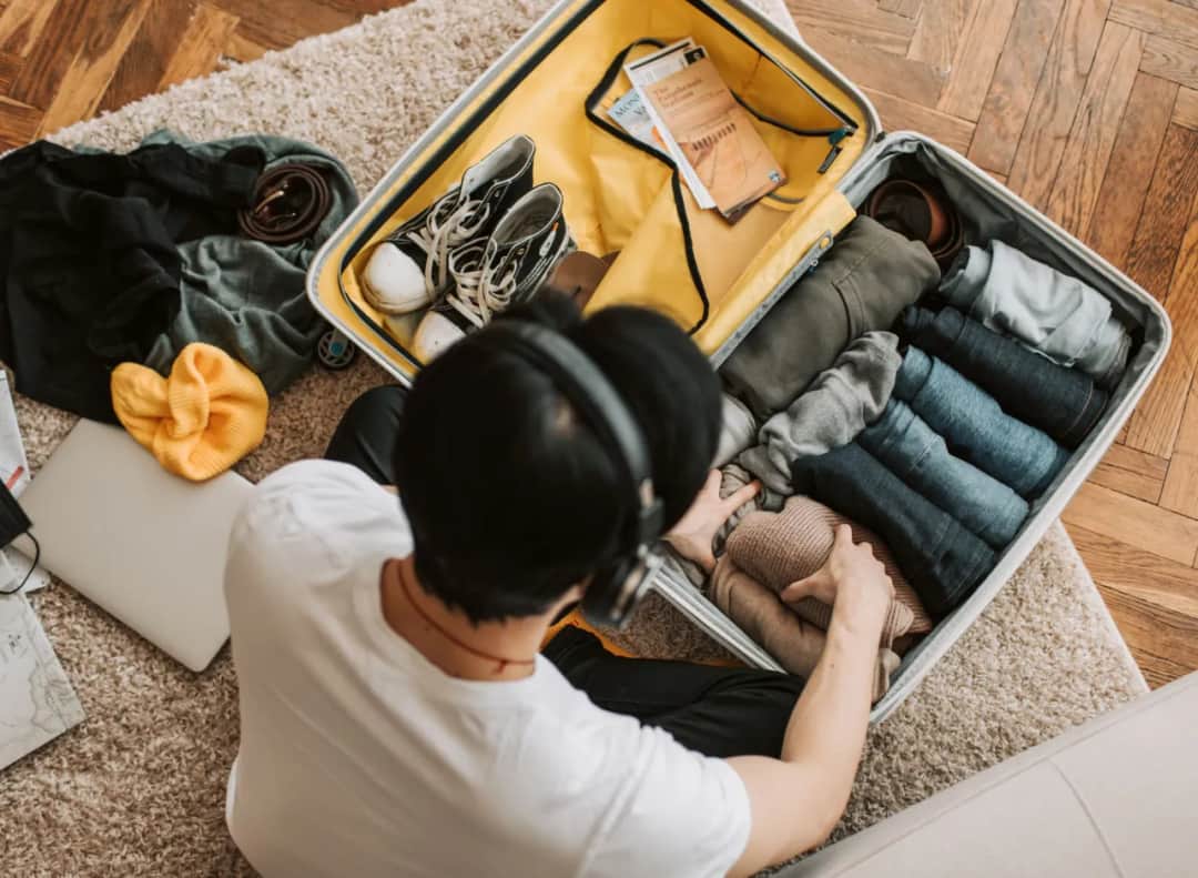 Ile naprawdę kosztuje dokupienie walizki na lotnisku? Sprawdź, jak uniknąć wysokich opłat!