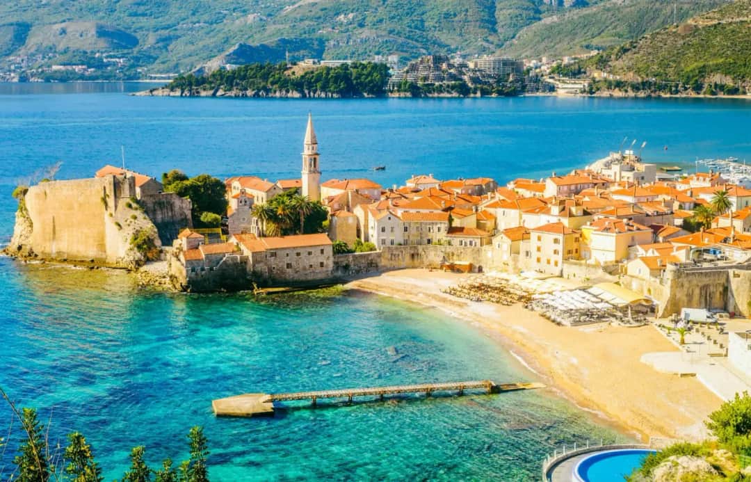 Budva gdzie zjeść - odkryj najlepsze restauracje i lokalne smaki