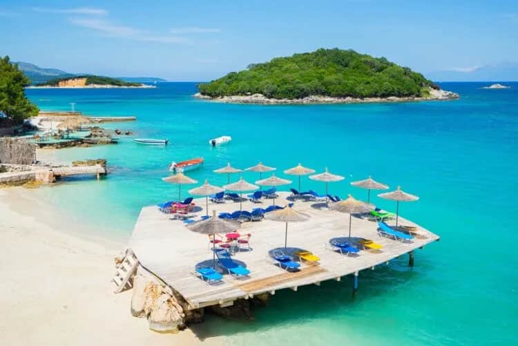 Gdzie tanio nad morze za granicą? Odkryj tanie wakacje bez stresu