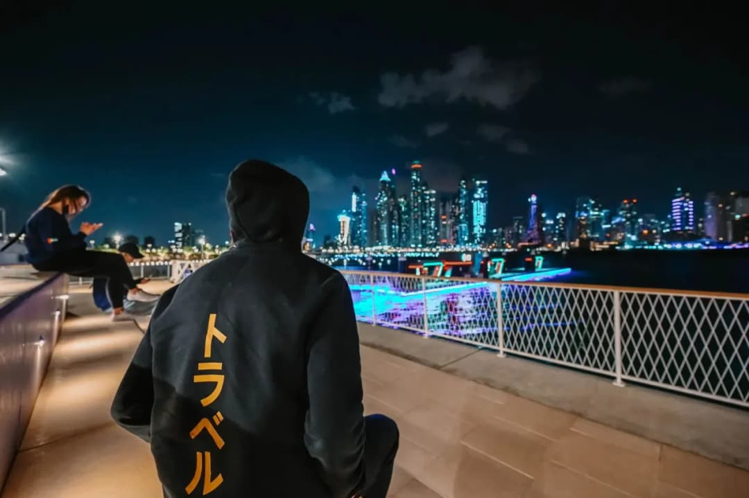 Czy podczas przesiadki w Dubaju można wyjść z lotniska? Oto co musisz wiedzieć