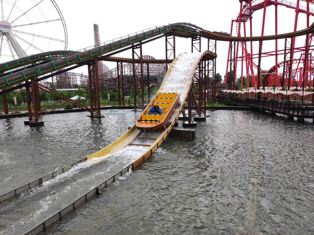 Energylandia – czy są kolejki i jak uniknąć długiego czekania?