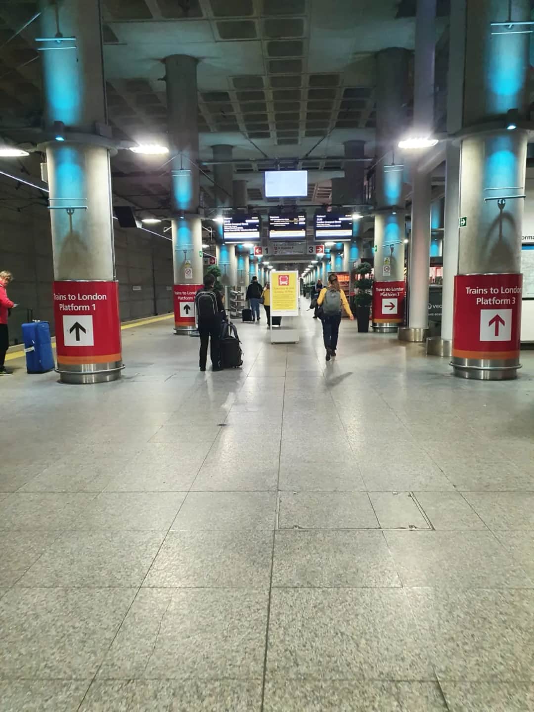 Jak szybko i tanio dojechać z lotniska Stansted do Londynu – najlepsze opcje transportu